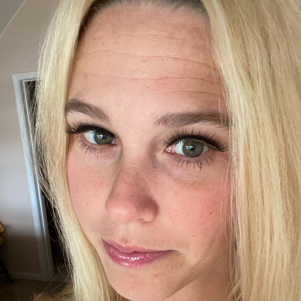 Meet your Posher, Sharon